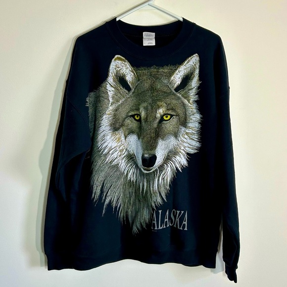 Gildan Other - Vintage Alaska Wolf Pullover  Crewneck Sweater Mens Size L